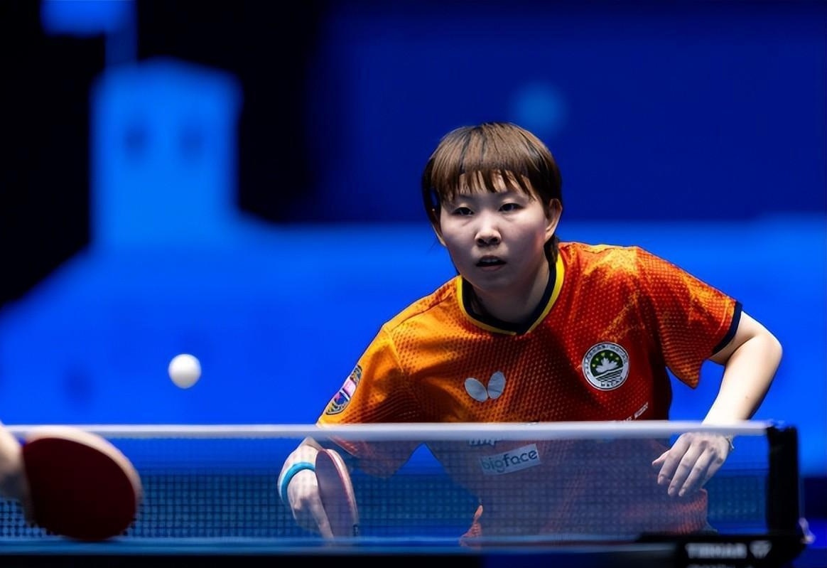 边路推进时 边路推进时