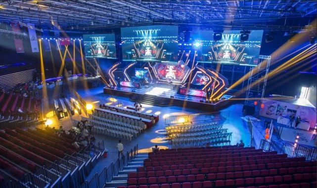 这不是个别 这不是个别